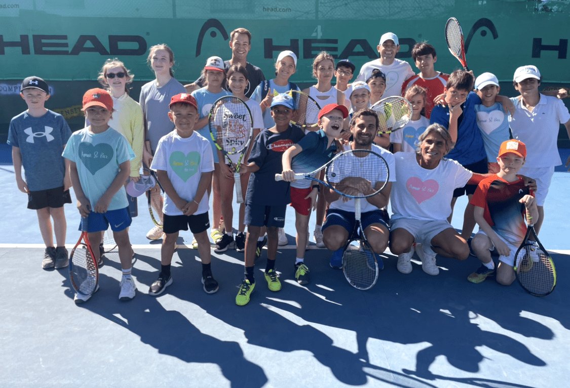 Tenis inmersivo y experiencia Amor & Paz